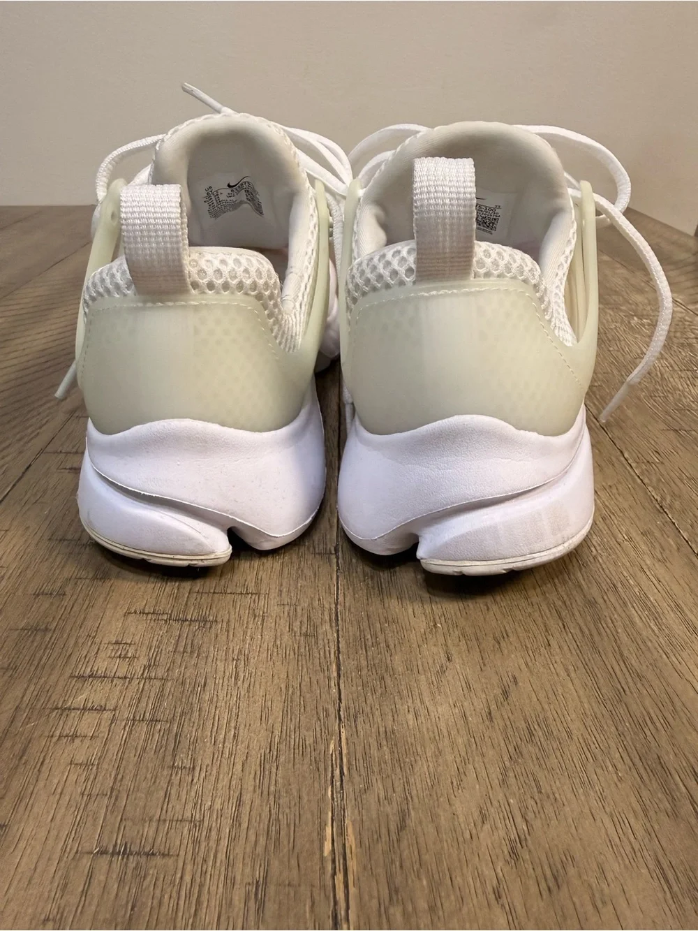 Nike Air Presto Triple White GS Sneakers 833875-100 Size 6Y